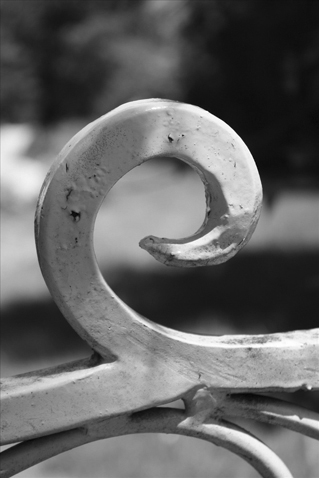 4. Letter E